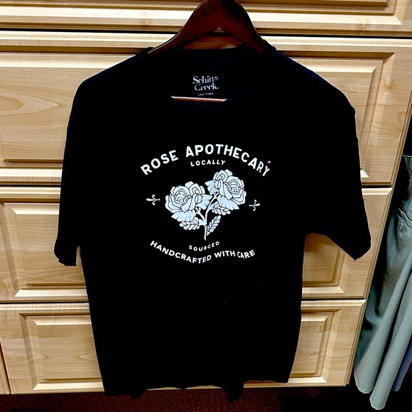 Schott’s Creek Rose Apothecary Black T-Shirt - Picture 1 of 4